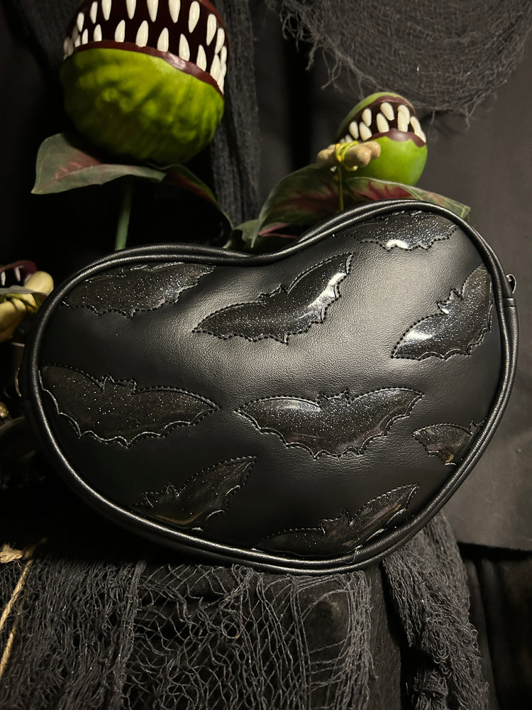 
            
                Load image into Gallery viewer, Sweetheart Bat purse (Pre Order)
            
        